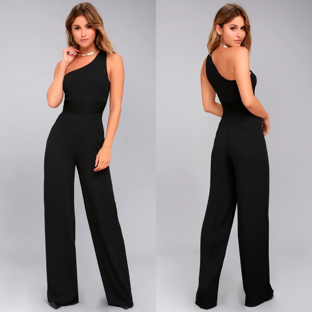 NWT Lulus Best in the Business Black One-Shoulder Jumpsuit 🥀